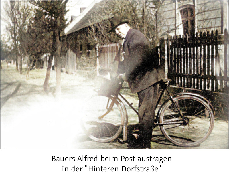 Alfred Bauer beim Post austragen
